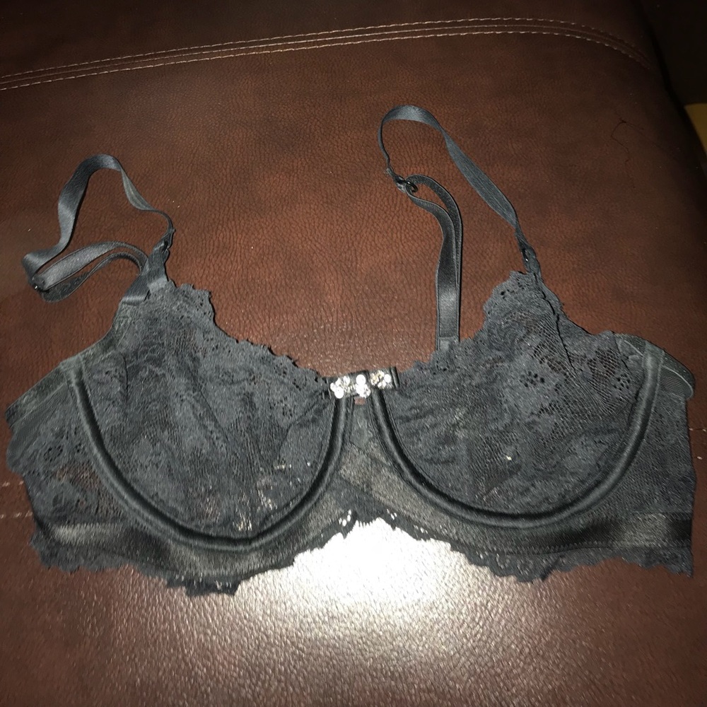 VICTORIAS SECRET DESIGNER COLLECTION CRYSTAL BRA